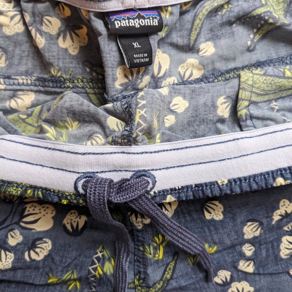 Patagonia Baggies Womens 5" Shorts - Picture 4 of 5